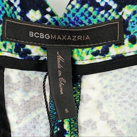 BCBGMaxAzria Snake Skin Print Shorts S - Picture 4 of 8
